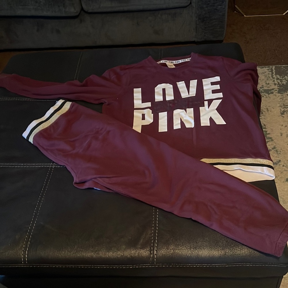 VS Pink